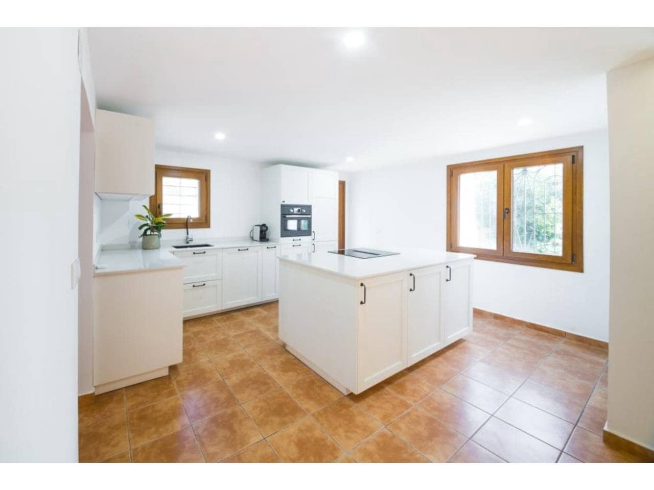 5 bedroom Finca/Country House for sale in Calonge i Sant Antoni with garage - € 775,000 (Ref: 8629659)