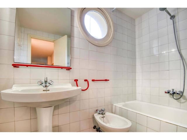 Piso de 5 habitaciones en Santa Cristina d'Aro en venta - 550.000 € (Ref: 8675440)