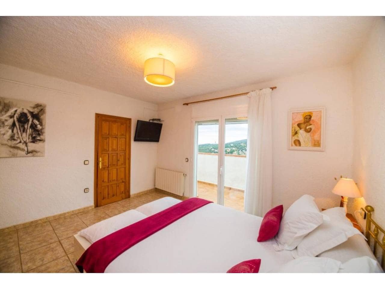 4 bedroom Villa for sale in Calonge i Sant Antoni with pool garage - € 745,000 (Ref: 8728932)