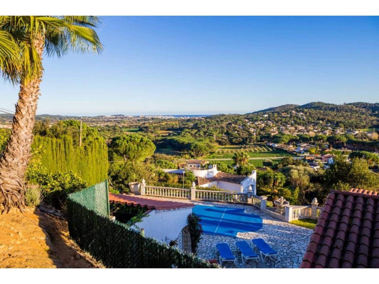 4 bedroom Villa for sale in Calonge i Sant Antoni with pool garage - € 745,000 (Ref: 8728932)