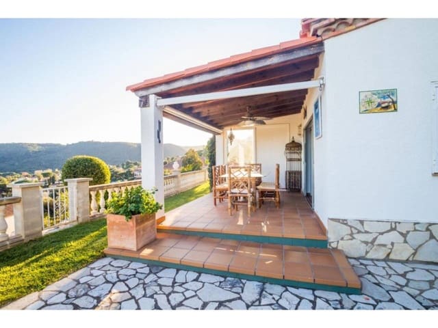 4 bedroom Villa for sale in Calonge i Sant Antoni with pool garage - € 745,000 (Ref: 8728932)