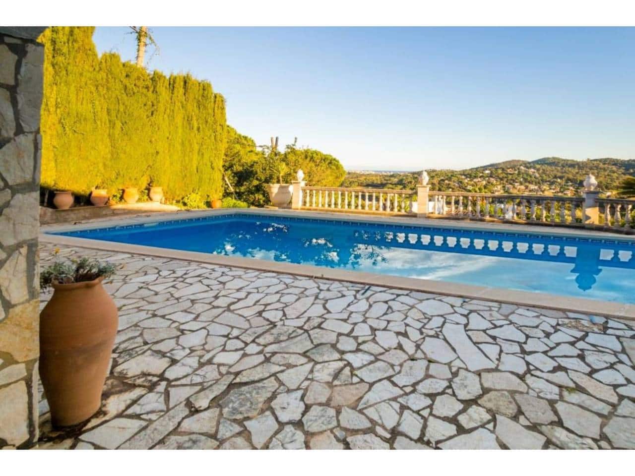 4 bedroom Villa for sale in Calonge i Sant Antoni with pool garage - € 745,000 (Ref: 8728932)
