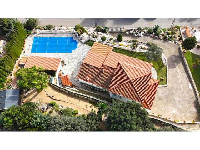 4 bedroom Villa for sale in Calonge i Sant Antoni with pool garage - € 745,000 (Ref: 8728932)