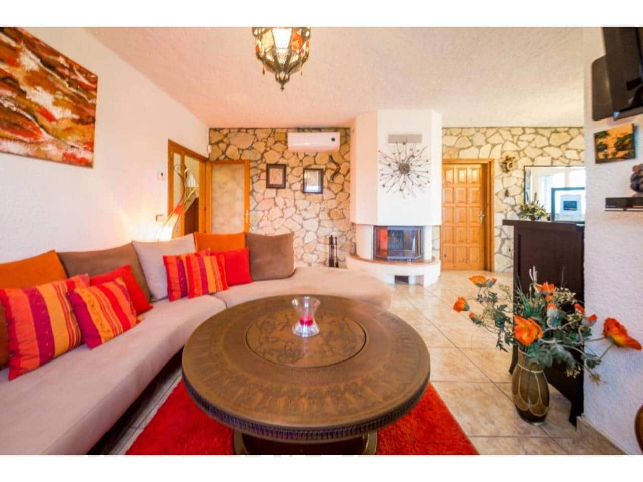 4 bedroom Villa for sale in Calonge i Sant Antoni with pool garage - € 745,000 (Ref: 8728932)