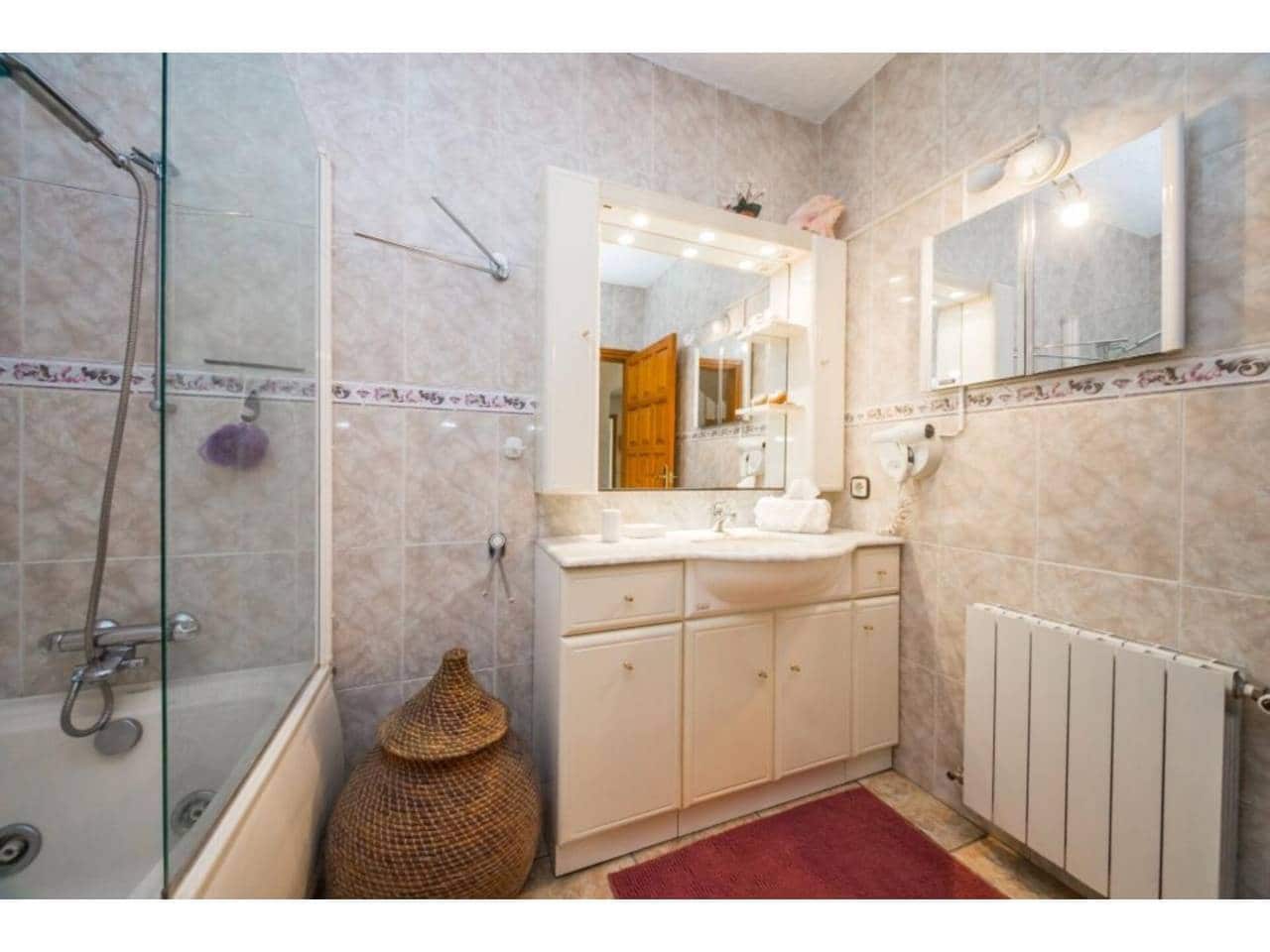 4 bedroom Villa for sale in Calonge i Sant Antoni with pool garage - € 745,000 (Ref: 8728932)