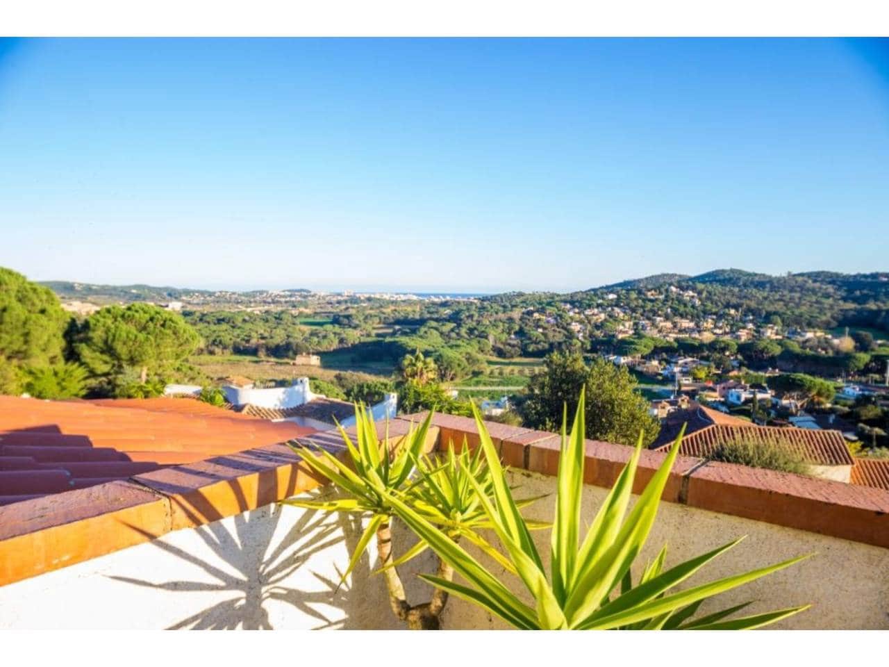 4 bedroom Villa for sale in Calonge i Sant Antoni with pool garage - € 745,000 (Ref: 8728932)