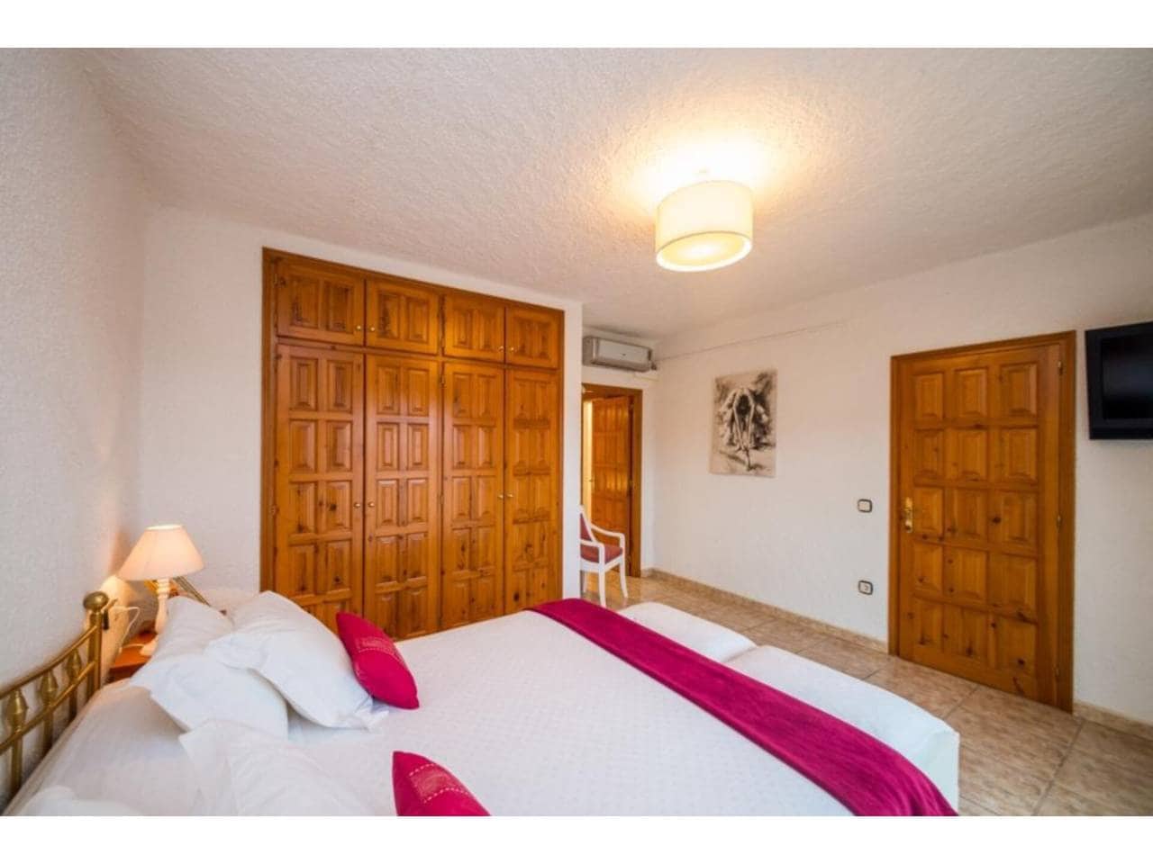 4 bedroom Villa for sale in Calonge i Sant Antoni with pool garage - € 745,000 (Ref: 8728932)