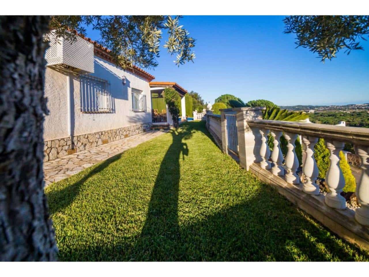 4 bedroom Villa for sale in Calonge i Sant Antoni with pool garage - € 745,000 (Ref: 8728932)