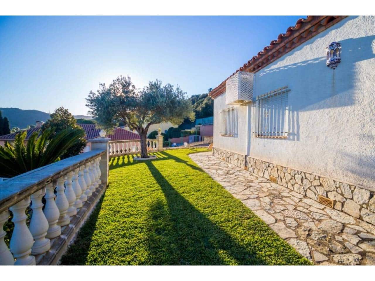 4 bedroom Villa for sale in Calonge i Sant Antoni with pool garage - € 745,000 (Ref: 8728932)