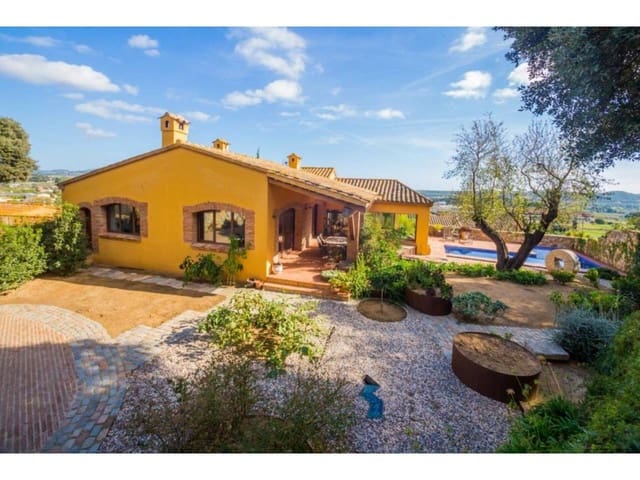 5 bedroom Villa for sale in Mont-ras with pool garage - € 1,180,000 (Ref: 8731529)