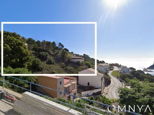 Grunde uden byggetilladelser til salg i Portbou - € 350.000 (Ref: 8766362)