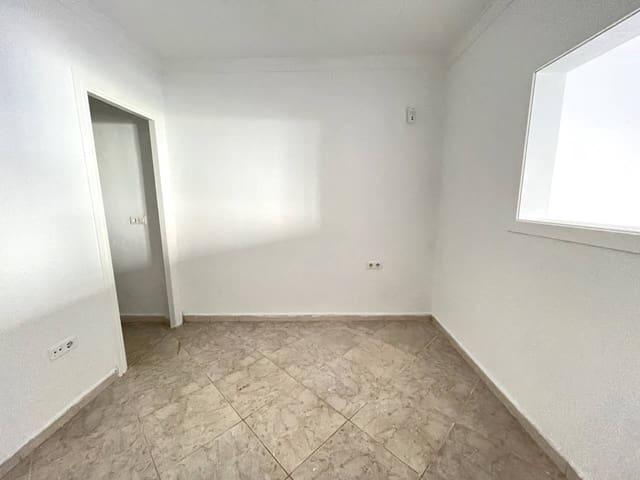 Piso de 2 habitaciones en Palamós en venta - 165.000 € (Ref: 8838257)