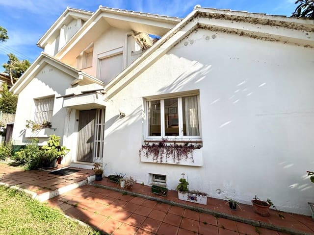 4 chambre Maison de Ville à vendre à Castell-Platja d'Aro avec garage - 450 000 € (Ref: 8887422)
