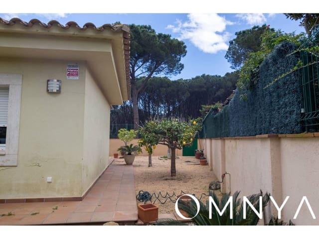 6 soverom Villa til salgs i Santa Cristina d'Aro med svømmebasseng garasje - € 690 000 (Ref: 8902863)