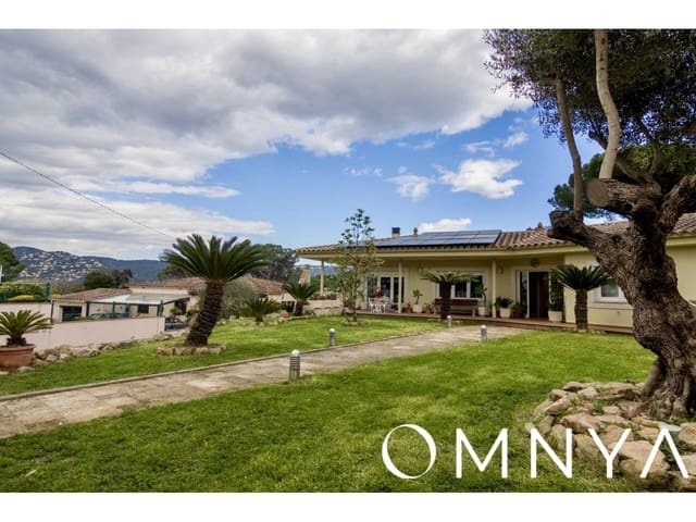 6 soverom Villa til salgs i Santa Cristina d'Aro med svømmebasseng garasje - € 690 000 (Ref: 8902863)