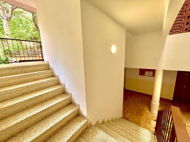 Piso de 2 habitaciones en Santa Cristina d'Aro en venta - 160.000 € (Ref: 8931842)