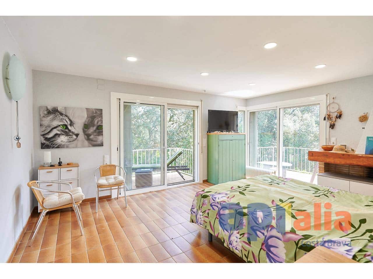 3 Zimmer Villa zu verkaufen in Romanya de la Selva mit Pool - 559.000 € (Ref: 8936450)