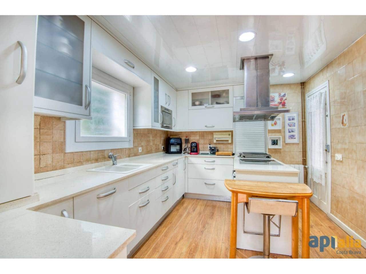 6 camera da letto Villa in vendita in Sant Feliu de Guixols con piscina garage - 550.000 € (Rif: 8945839)