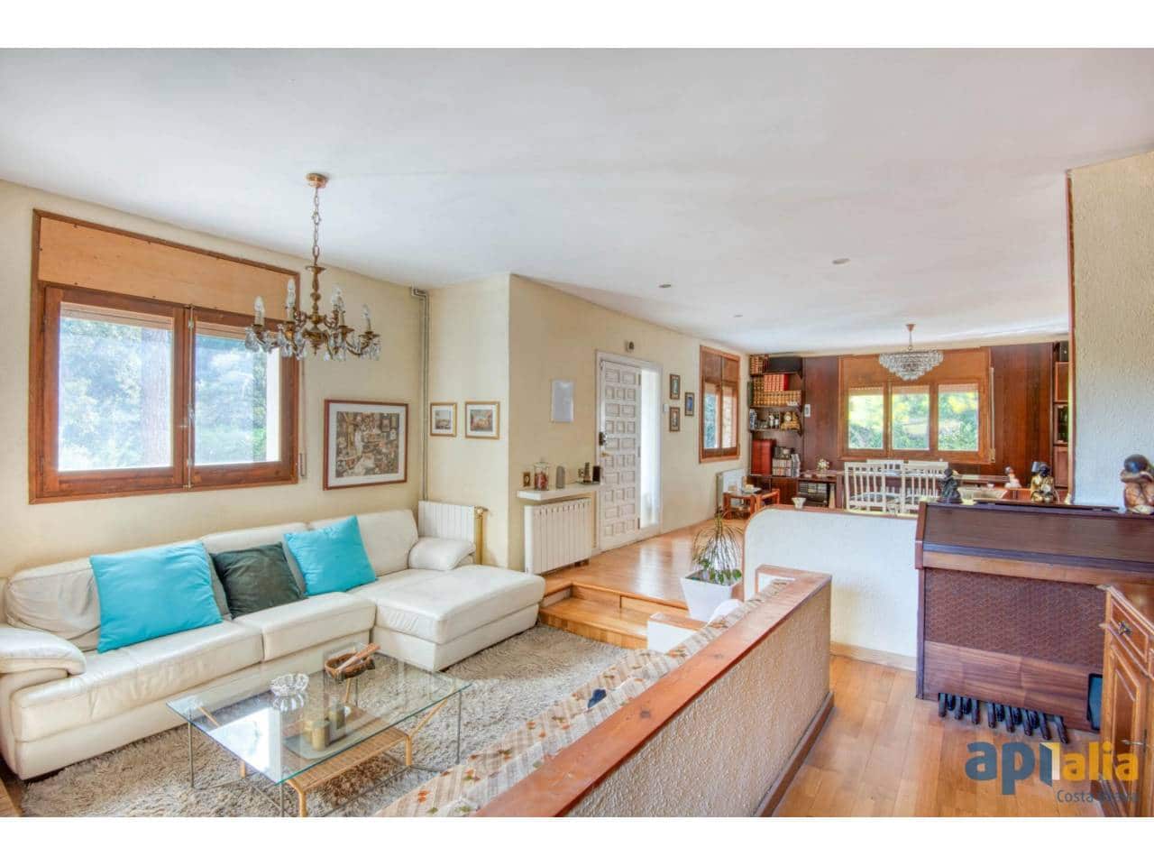 6 camera da letto Villa in vendita in Sant Feliu de Guixols con piscina garage - 550.000 € (Rif: 8945839)