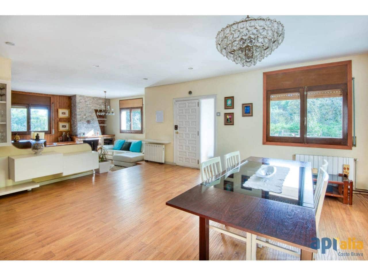 6 camera da letto Villa in vendita in Sant Feliu de Guixols con piscina garage - 550.000 € (Rif: 8945839)