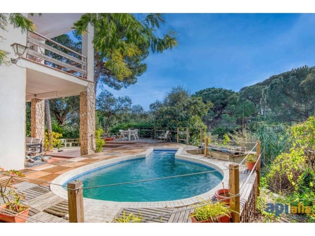 6 soveværelse Villa til salg i Sant Feliu de Guíxols med swimmingpool garage - € 550.000 (Ref: 8945839)