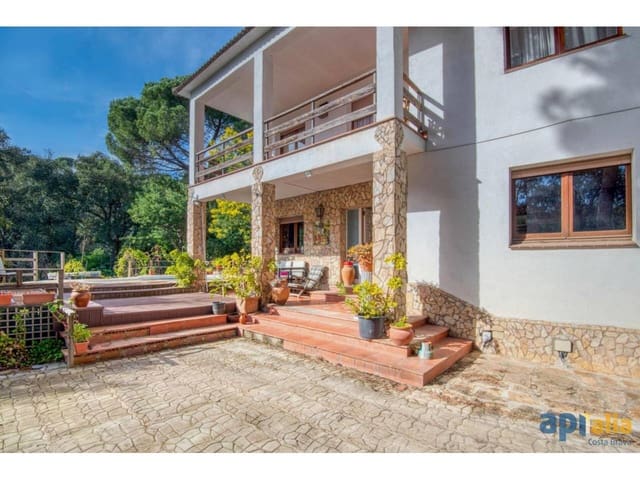 6 soveværelse Villa til salg i Sant Feliu de Guíxols med swimmingpool garage - € 550.000 (Ref: 8945839)