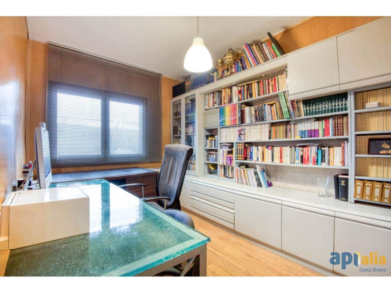 6 camera da letto Villa in vendita in Sant Feliu de Guixols con piscina garage - 550.000 € (Rif: 8945839)