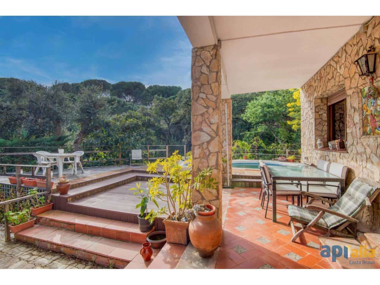 6 camera da letto Villa in vendita in Sant Feliu de Guixols con piscina garage - 550.000 € (Rif: 8945839)