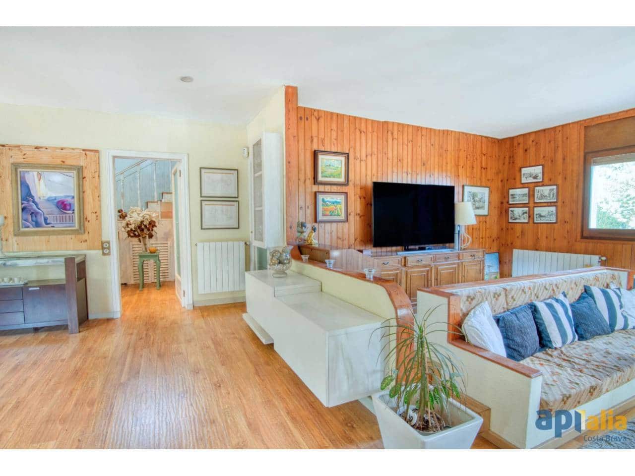 6 camera da letto Villa in vendita in Sant Feliu de Guixols con piscina garage - 550.000 € (Rif: 8945839)