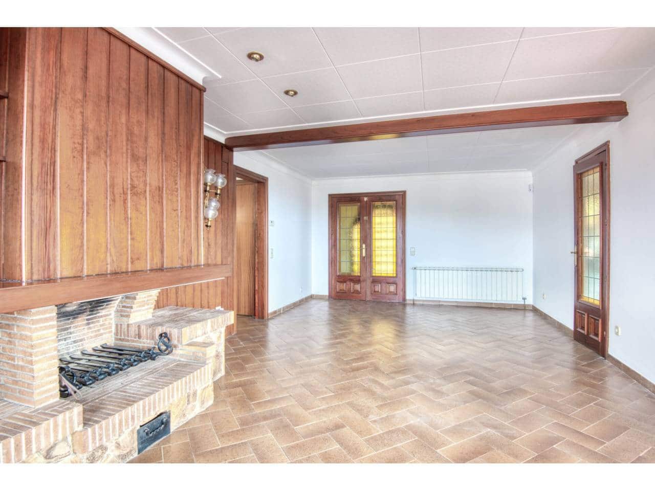 3 bedroom Villa for sale in Sant Feliu de Guixols - € 650,000 (Ref: 8961090)