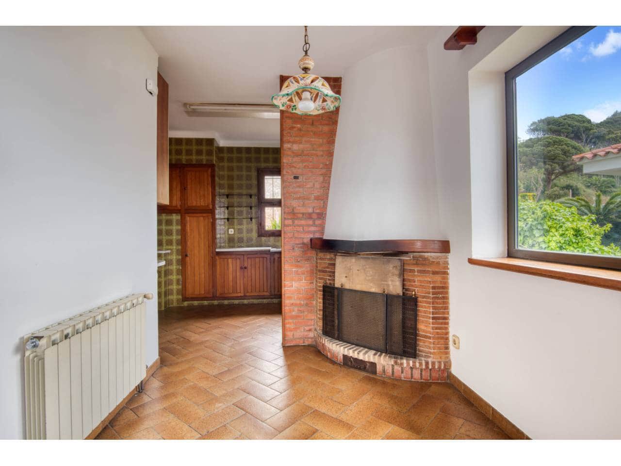 3 bedroom Villa for sale in Sant Feliu de Guixols - € 650,000 (Ref: 8961090)