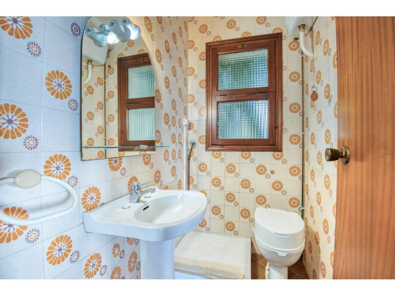 3 bedroom Villa for sale in Sant Feliu de Guixols - € 650,000 (Ref: 8961090)