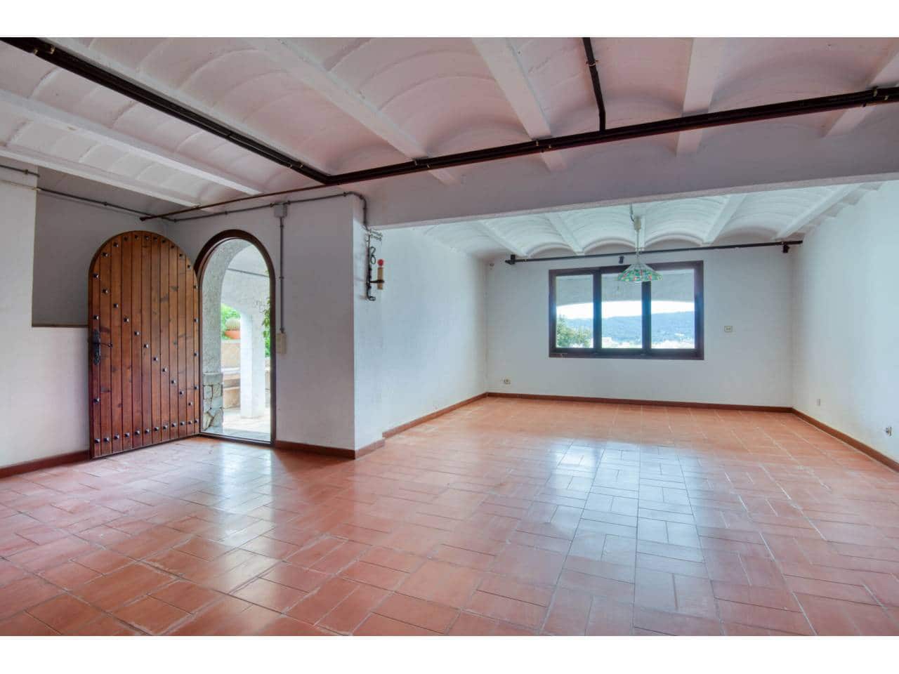 3 bedroom Villa for sale in Sant Feliu de Guixols - € 650,000 (Ref: 8961090)