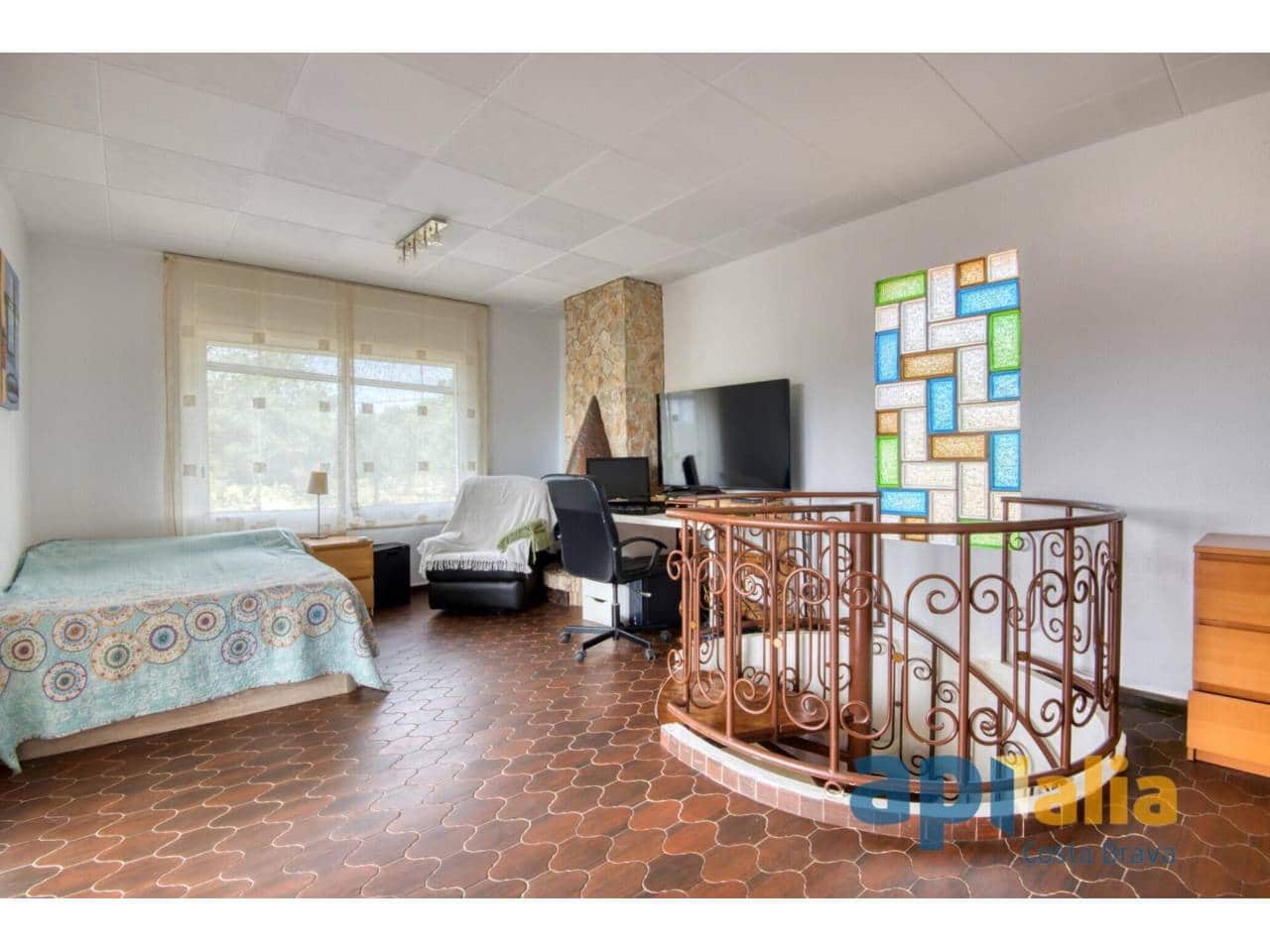 3 makuuhuone Huvila myytävänä paikassa Santa Cristina d'Aro - 450 000 € (Ref: 9047224)