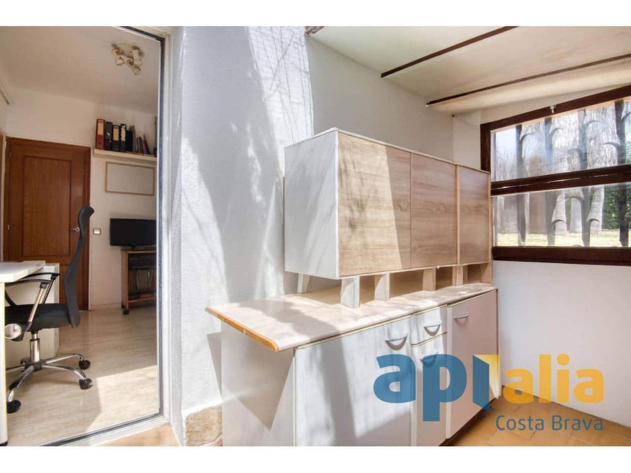 3 makuuhuone Huvila myytävänä paikassa Santa Cristina d'Aro - 450 000 € (Ref: 9047224)