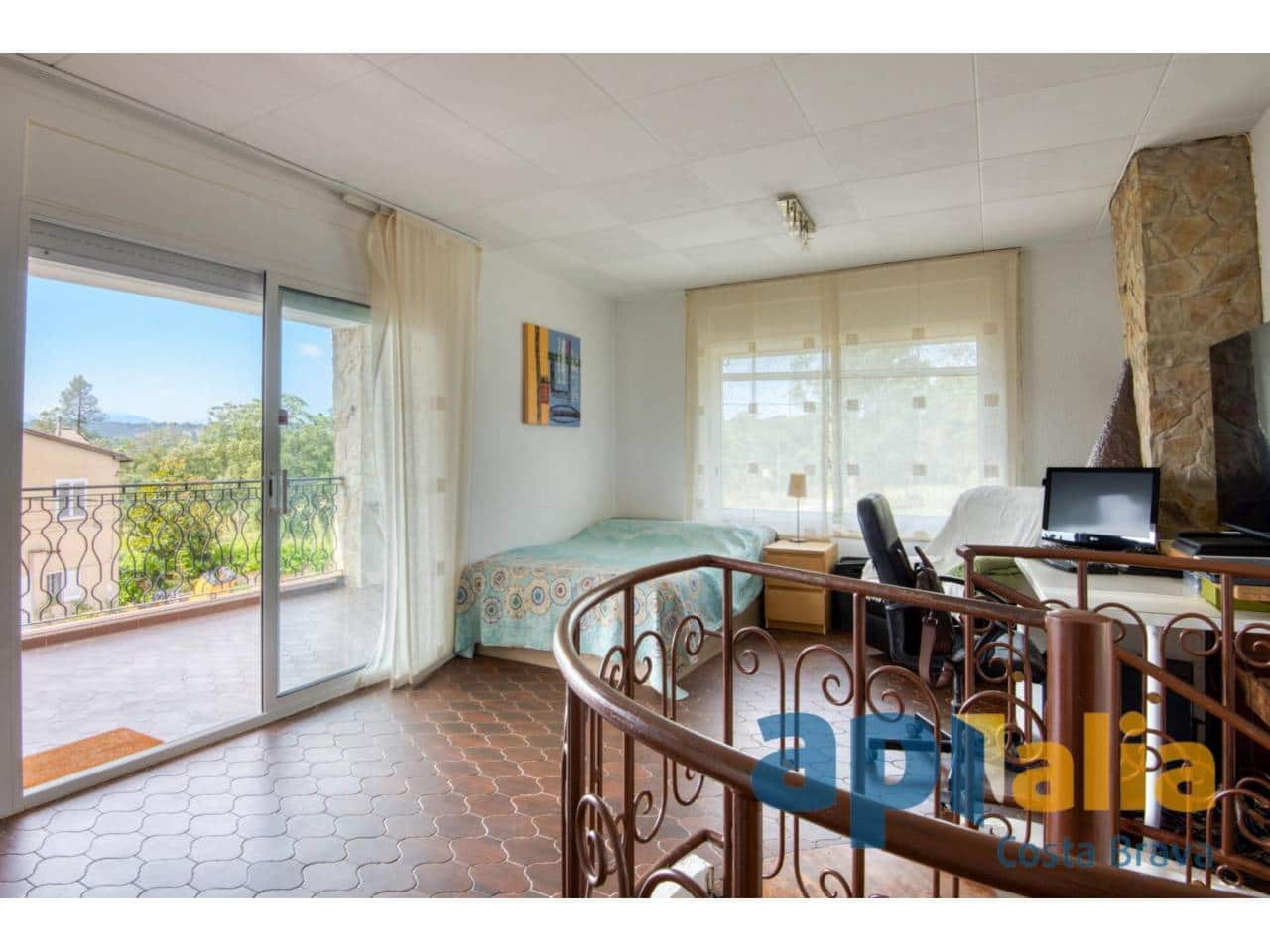 3 makuuhuone Huvila myytävänä paikassa Santa Cristina d'Aro - 450 000 € (Ref: 9047224)