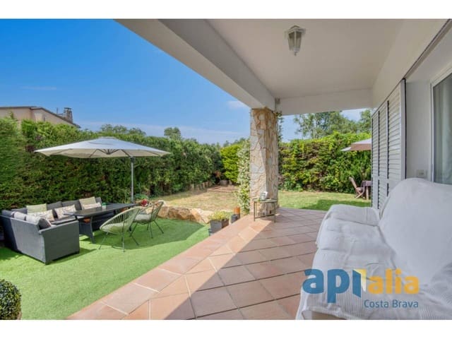 3 makuuhuone Huvila myytävänä paikassa Santa Cristina d'Aro - 450 000 € (Ref: 9047224)