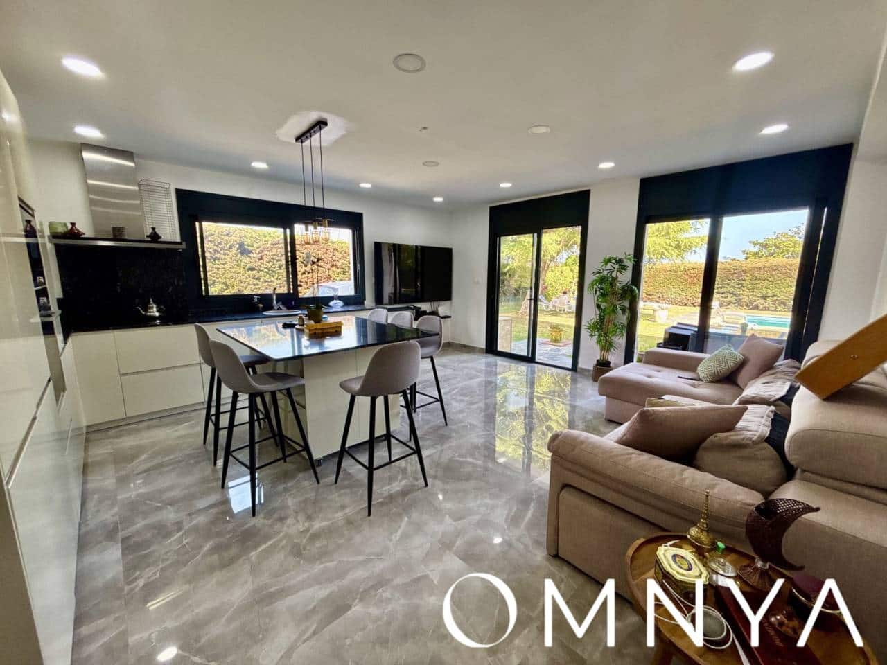 Chalet de 7 habitaciones en Calonge i Sant Antoni en venta con piscina - 629.000 € (Ref: 9050668)