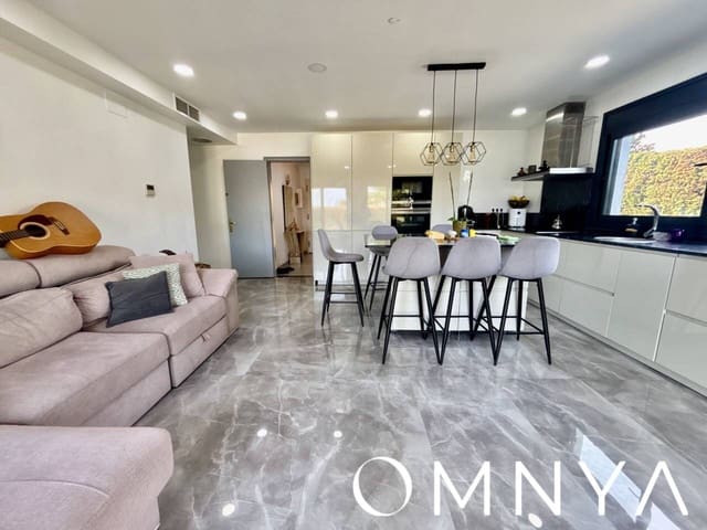 Chalet de 7 habitaciones en Calonge i Sant Antoni en venta con piscina - 629.000 € (Ref: 9050668)