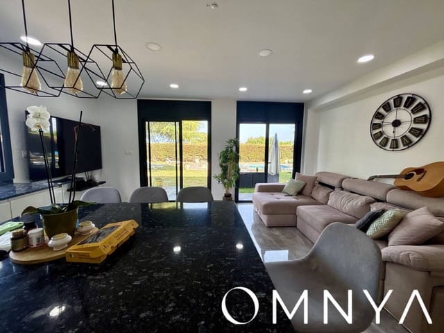 Chalet de 7 habitaciones en Calonge i Sant Antoni en venta con piscina - 629.000 € (Ref: 9050668)