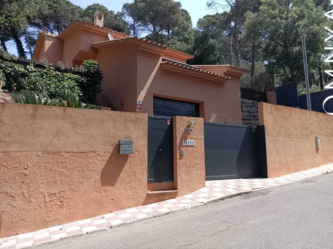 4 sypialnia Willa na sprzedaż w Vidreres z basenem - 265 000 € (Ref: 9064825)