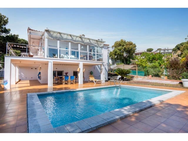 3 Zimmer Villa zu verkaufen in Sant Feliu de Guíxols mit Pool Garage - 975.000 € (Ref: 9130243)