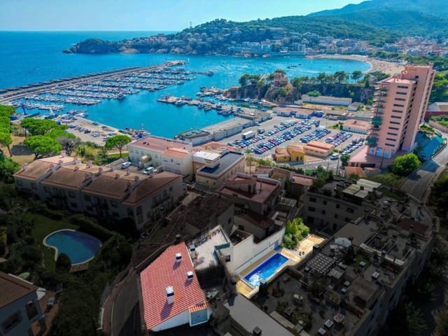3 bedroom Flat for sale in Sant Feliu de Guíxols with pool - € 495,000 (Ref: 9165430)