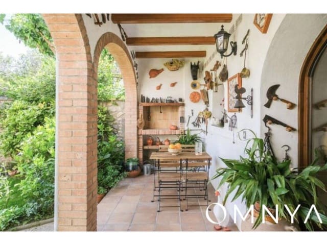 5 bedroom Townhouse for sale in Tortellà - € 399,000 (Ref: 9176126)