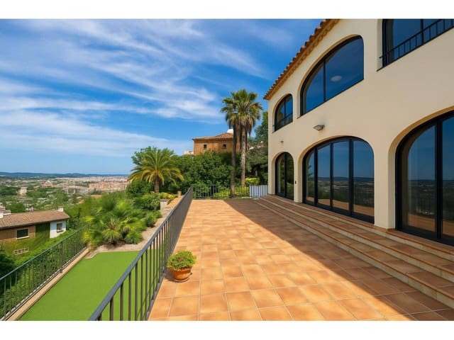 4 bedroom Villa for sale in Sant Antoni de Calonge, Calonge i Sant Antoni - € 750,000 (Ref: 9275706)