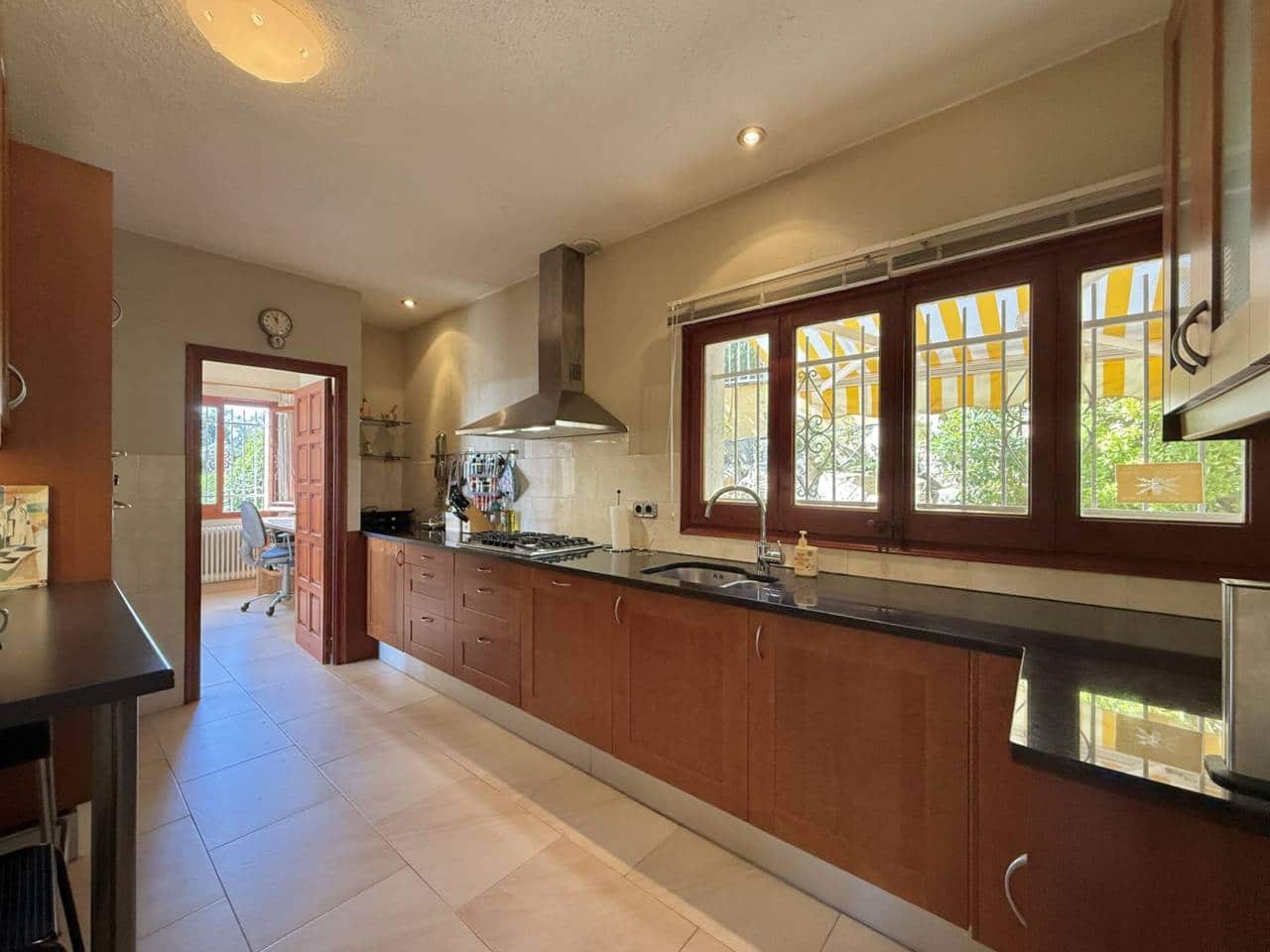 4 bedroom Villa for sale in Calonge i Sant Antoni with pool - € 480,000 (Ref: 9275707)