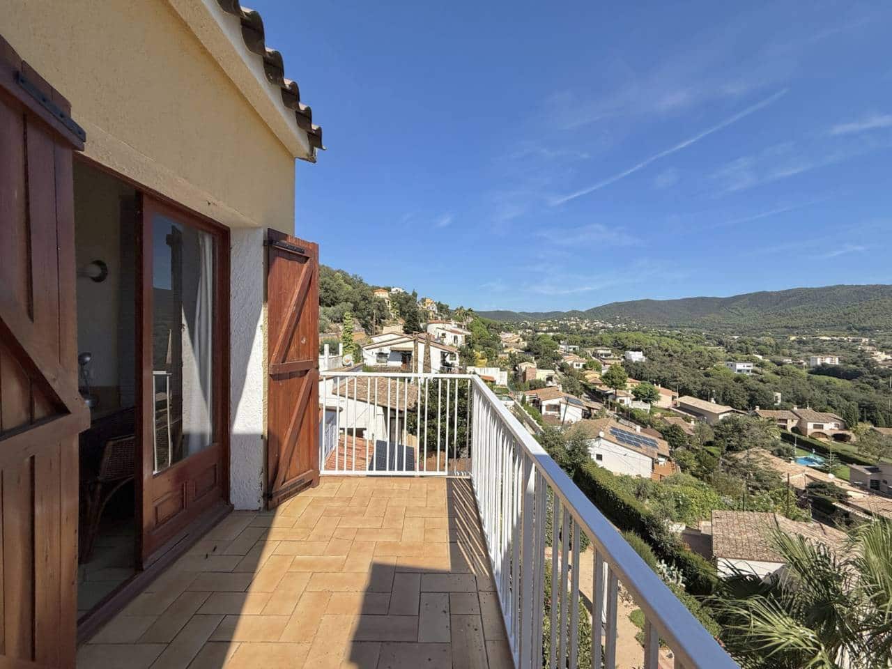 4 bedroom Villa for sale in Calonge i Sant Antoni with pool - € 480,000 (Ref: 9275707)