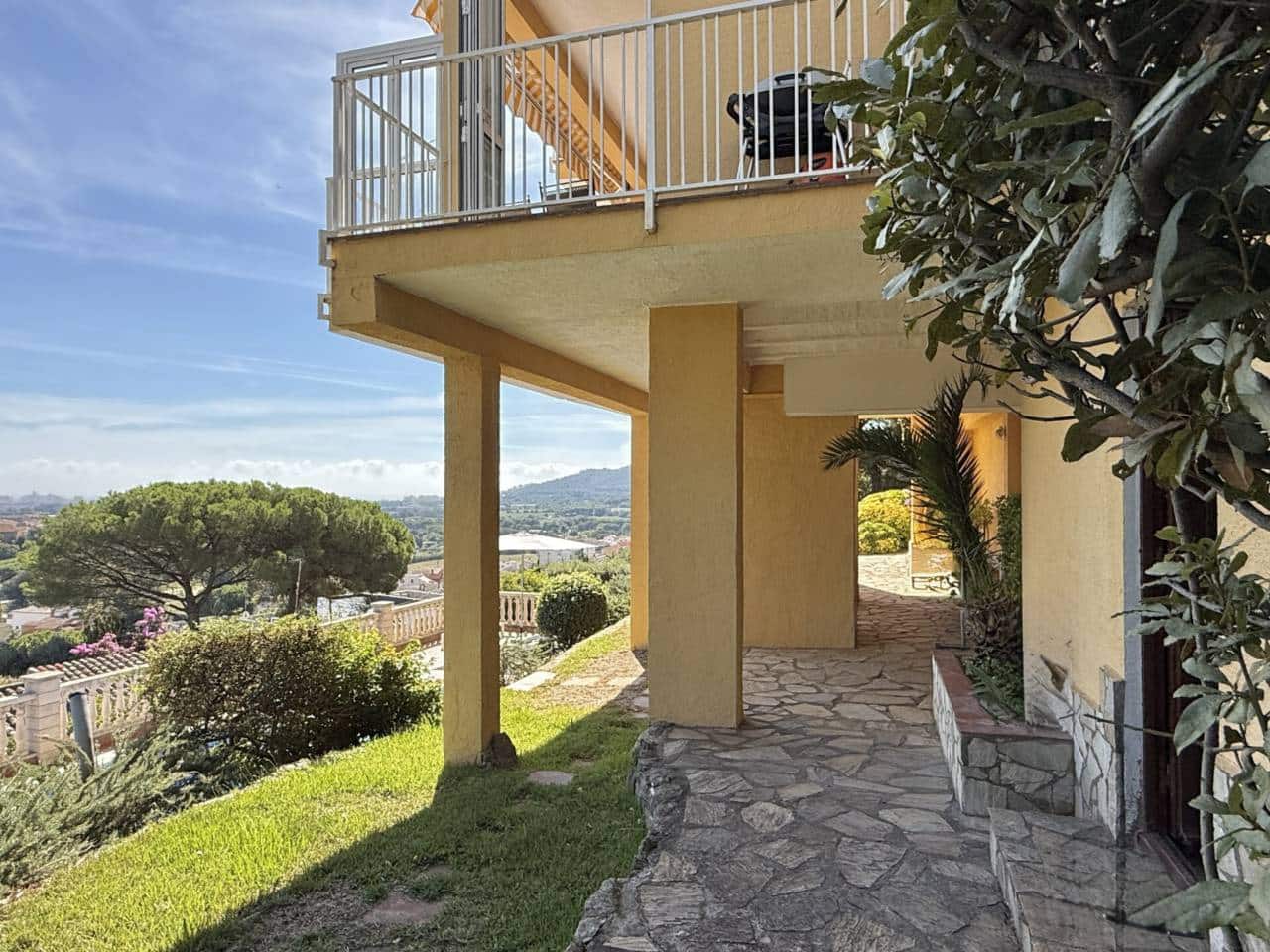 4 bedroom Villa for sale in Calonge i Sant Antoni with pool - € 480,000 (Ref: 9275707)