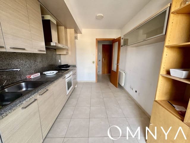 3 soveværelse Lejlighed til salg i Sant Feliu de Guíxols - € 185.000 (Ref: 9317263)