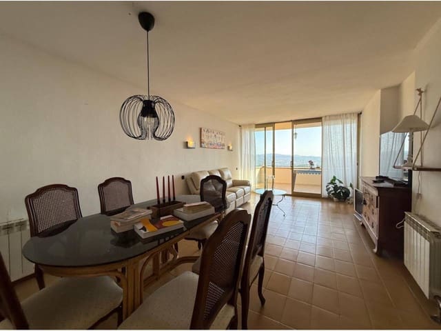 2 makuuhuone Asunto myytävänä paikassa Sant Feliu de Guíxols mukana uima-altaan - 290 000 € (Ref: 9353094)